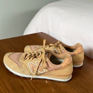 Light orange women’s New Balance 996, size 8.5